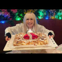 Днес празнува най-ярката звезда на музикалния небосклон в България - честит рожден ден, Лили Иванова!