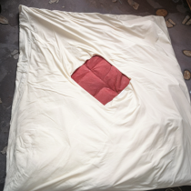 Защо старите калъфи за завивки с дупка по средата ги няма: Причината не е това, което си мислите