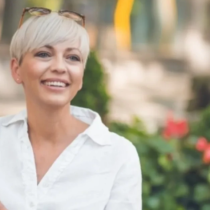 Годините бягат от тях, свалете ги като на шега, чудесно за жени 50+: Три цвята червило, които мигновено ви подмладяват, поне с 10