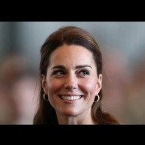 Кейт Мидълтън отново даде урок по мода, шапка, пола, обувки, всичко е за оценка 6+