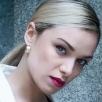 Бременното коремче на Рая Пеева вече личи. Разбра се и пола на бебето-Снимка