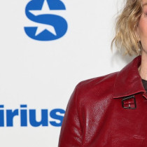 Тя се появи на събитието почти неузнаваема, но все така зашеметяваща!