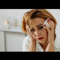 Похарчих около 47 000 евро за лицето си, когато навърших 40 години, и все още не мога да се погледна в огледалото.