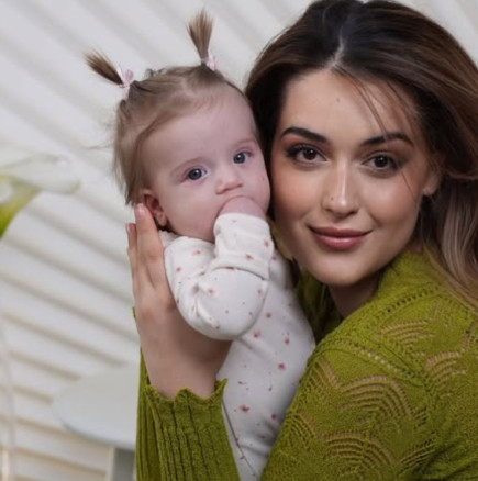 Ето я бременната с второ момиченце Мари на Гала - направо цъфти!