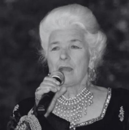 Почина Янка Рупкина