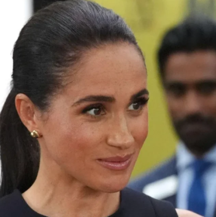 Меган Маркъл носи 50 000 евро върху себе си! Лукс от глава до пети, но всички гледат само това