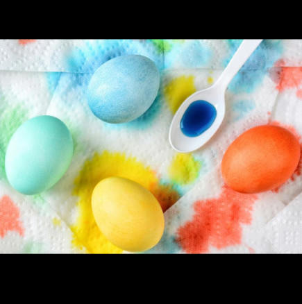 Как да премахнете петна от боя за яйца от ръце, нокти, дрехи и тъкани? Трикове от опит, които винаги работят