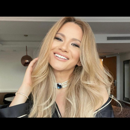 Най-накрая да видим милионера! Зейнеб показа мъжа си - има и брат близнак!