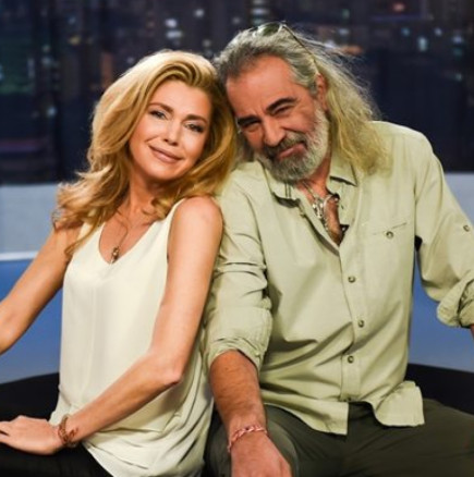 Радост в семейството на Андрей Слабаков и Ернестина Шинова - дъщеря им ги дари с второ внуче!