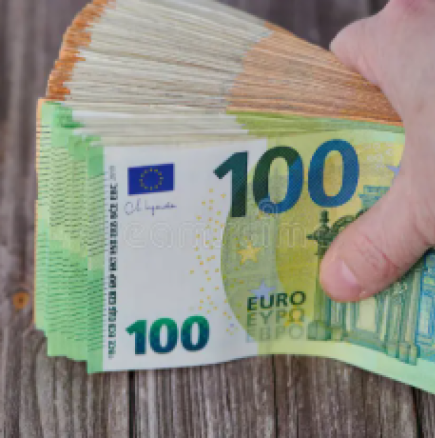 Планетите работят в тяхна полза: Май 2026 носи сериозни финансови възможности за три зодии