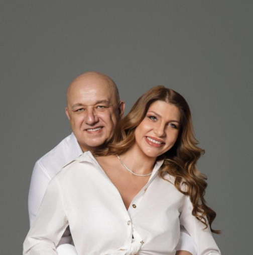 Красен Кралев позлати майката на детето си: появи се с чанта и пръстен, струващи повече от 3-стаен апартамент в София!