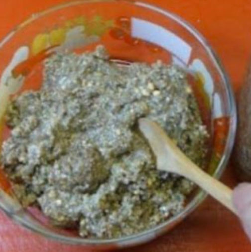 Домашна хранителна смес с мед и семена – традиционна рецепта за подпомагане на здравето на костите