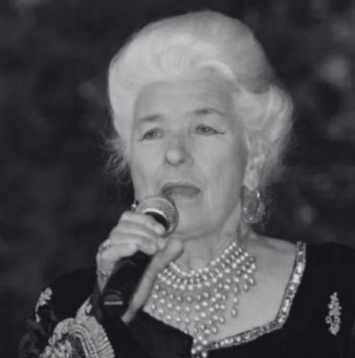 Почина Янка Рупкина