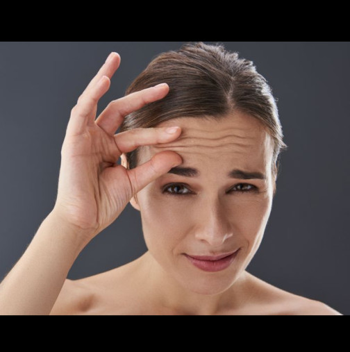 Всеки го има, но никой не знае за този ЕФЕКТ: Евтин хранителен продукт от кухнята премахва перфектно бръчки!