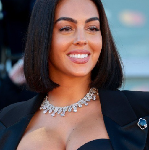 Не е истина колко струва колекцията от чанти на Джорджина Родригес