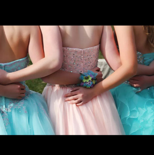 Бъдеща абитуриентка сподели какъв бюджет е отделило семейството й за бала - малко или много ви се виждат?