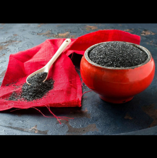 Черен амулет за Велики четвъртък: как да си направим четвъртъчна сол, която защитава дома през цялата година