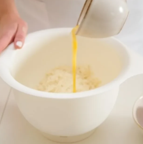 Колко яйца се слагат в сместа за палачинки? Ето най-накрая правилната мярка - няма да е гумена или жилава!