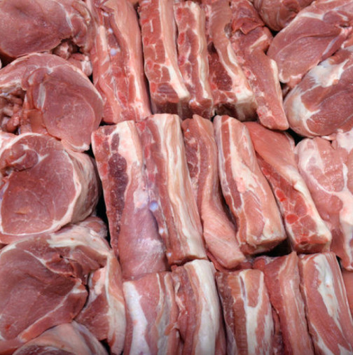 По какво се разпознава етикета на храните с "лепило за месо"