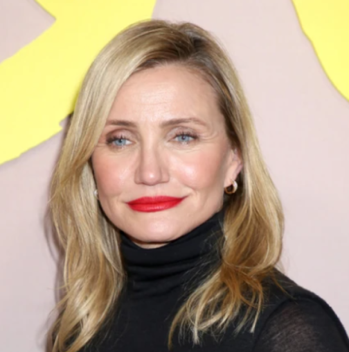 Камерън Диас впечатли с изчистена визия: Най-семплата рокля се превърна в символ на елегантност