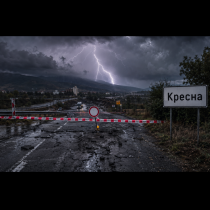 Мълния удари работник в Кресна - загина на място, още двама са били наблизо: