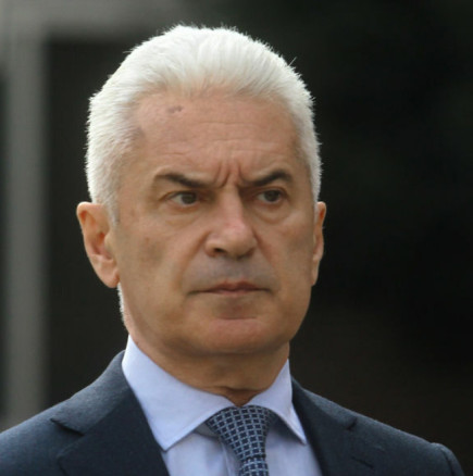 Жив съм! Волен Сидеров с първи думи след бруталните кадри в центъра на София