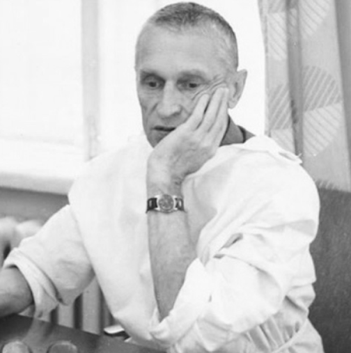 Известен хирург предупреди: Повечето болести идват от 3 вредни навика – а след 50 тялото спира да прощава