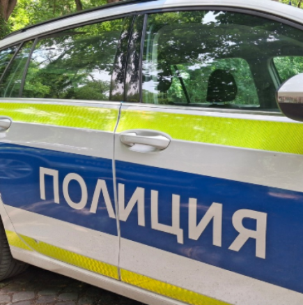 Тежка катастрофа край Луковит! 14-годишно дете се бори за живота си след челен удар