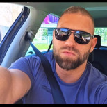 Закопчаха инфлуенсъра Стоян Колев на АМ Тракия - размахвал автомат, дал положителен тест за наркотици!