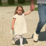3-годишно момиченце рецитира Ботев и Вазов -Видео