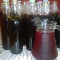 Бабината рецепта за сок от вишни, който изчезва за дни! Приготвя се само с 4 съставки и има вкус на истинско лято