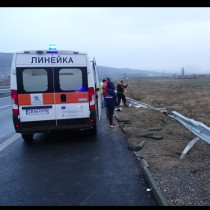 Кошмарът се повтаря! Втори тир навлезе в насрещното, разкъсвайки мантинелата - този път на АМ Струма. Има пострадали: