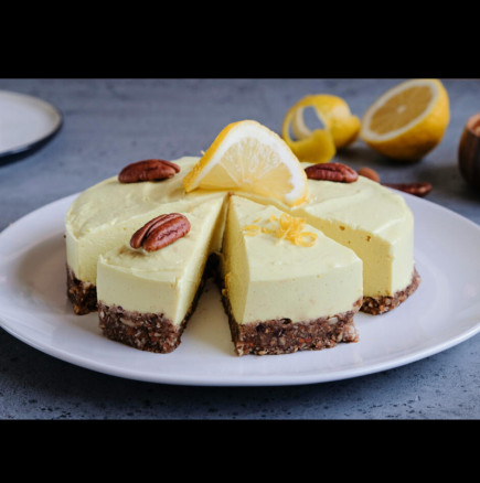 Има как: Хем вкусен, хем здравословен, хем евтин! Фалшивият чийзкейк с 5 съставки е без мляко, яйца и захар, готов за 15 минути