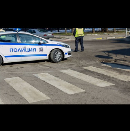BMW връхлетя върху 18-годишно момиче на пешеходна пътека в Св.Влас - зад волана 21-годишен с 1 г стаж