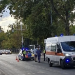 Трима мотористи са в тежко състояние след жестока катастрофа във Варна, жена е в кома