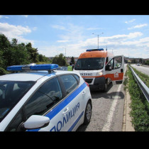 Тежък сблъсък на кола и бус на магистрала Хемус отне два човешки живота: