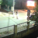 Видео от камера показа как автомобил удря баща и дете на пешеходна пътека.Майка разказа за кошмарните секунди