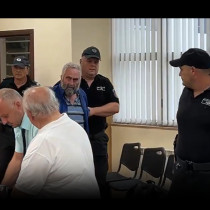 Докараха Тодор Лапков с белезници в съда: Направи пълни самопризнания за убийството на 21-годишния Митко, ето мотива му