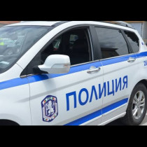 Шокиращо видео от Радомир: Момче пребива и унижава друго дете, полицията се самосезира
