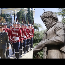 Исторически ден! Цар Самуил се завърна в България, посрещнаха го трима бивши и настоящият президент