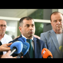 От СДВР с още детайли за двойната трагедия в Младост: Броени минути преди смъртта си бащата се опитал да