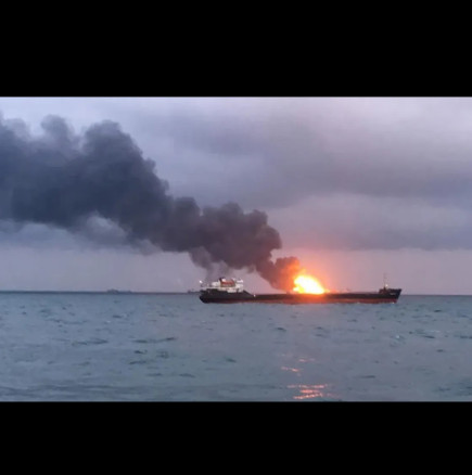 Тревога в Черно море: 8 моряци изчезнаха след пожар на кораб край Румъния, часове по-рано друг танкер съобщи за удар с дрон