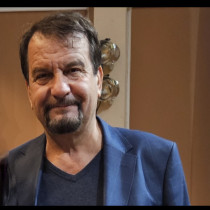 Ники Кънчев изненада с драстично променена визия на 65 години (СНИМКИ):