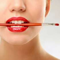 Как да нанесете червено червило на устните без грешка?
