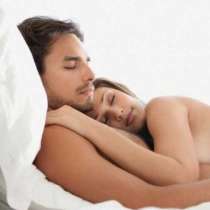 5 причини да спите голи!