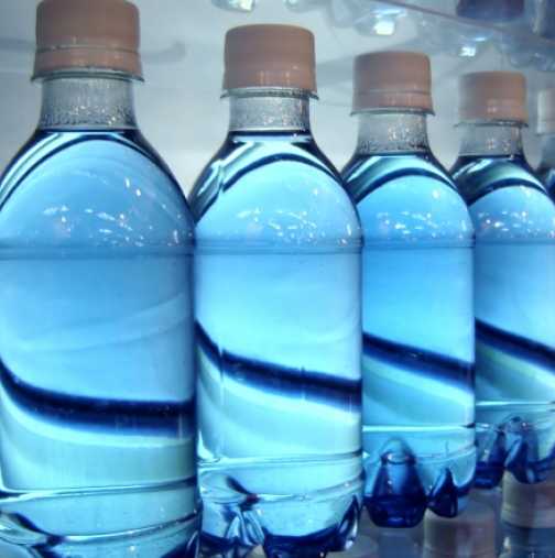 Защо да пием по 2 литра вода на ден?