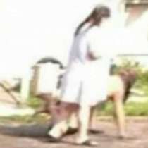 Виждали ли сте подобна секс игра: Жена разхожда чисто голия си приятел на каишка