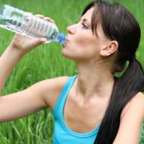 Разберете какво се случва с вашето тяло, когато пиете вода на празен стомах