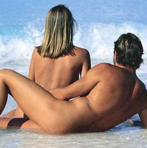 Папараци снимат голи жени на плажа и предлагат снимките на порносайтове