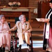 90-годишни жени сключиха брак помежду си